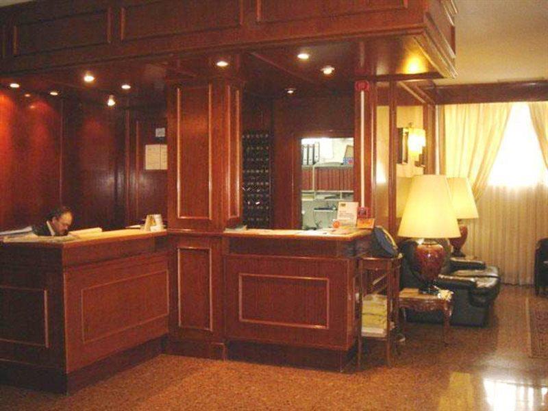 Hotel Beleret Valencia Interior photo